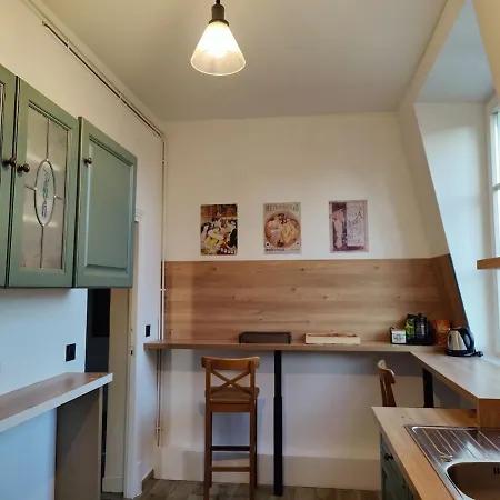Apartment Large 5-bedroom 2 Floor 200 M2